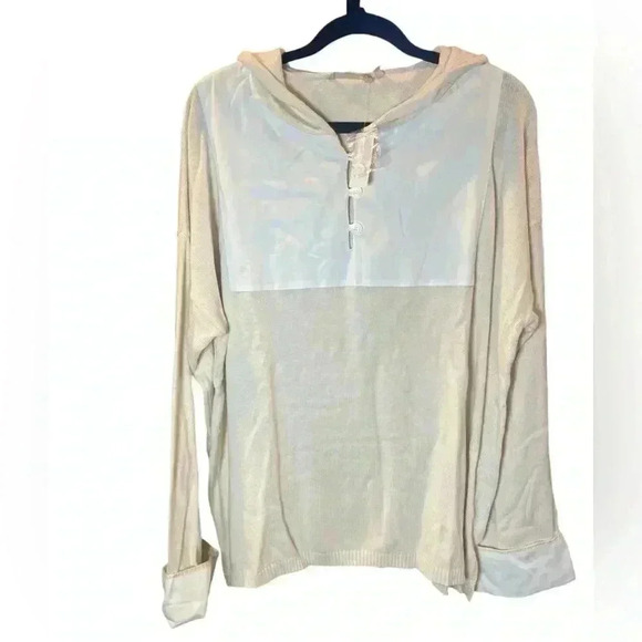 Soft Surroundings Tops - Soft Surroundings cream hooded sweater with sleeve cuffs. Size 1XL. NWT
